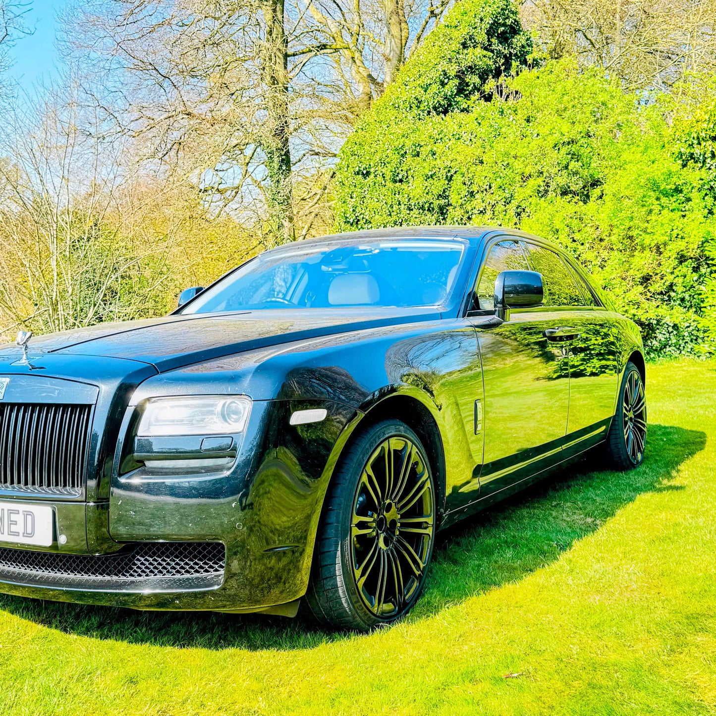 Wedding Cars NI and Belfast | Rolls-Royce Wedding Car Hire in Belfast & NI