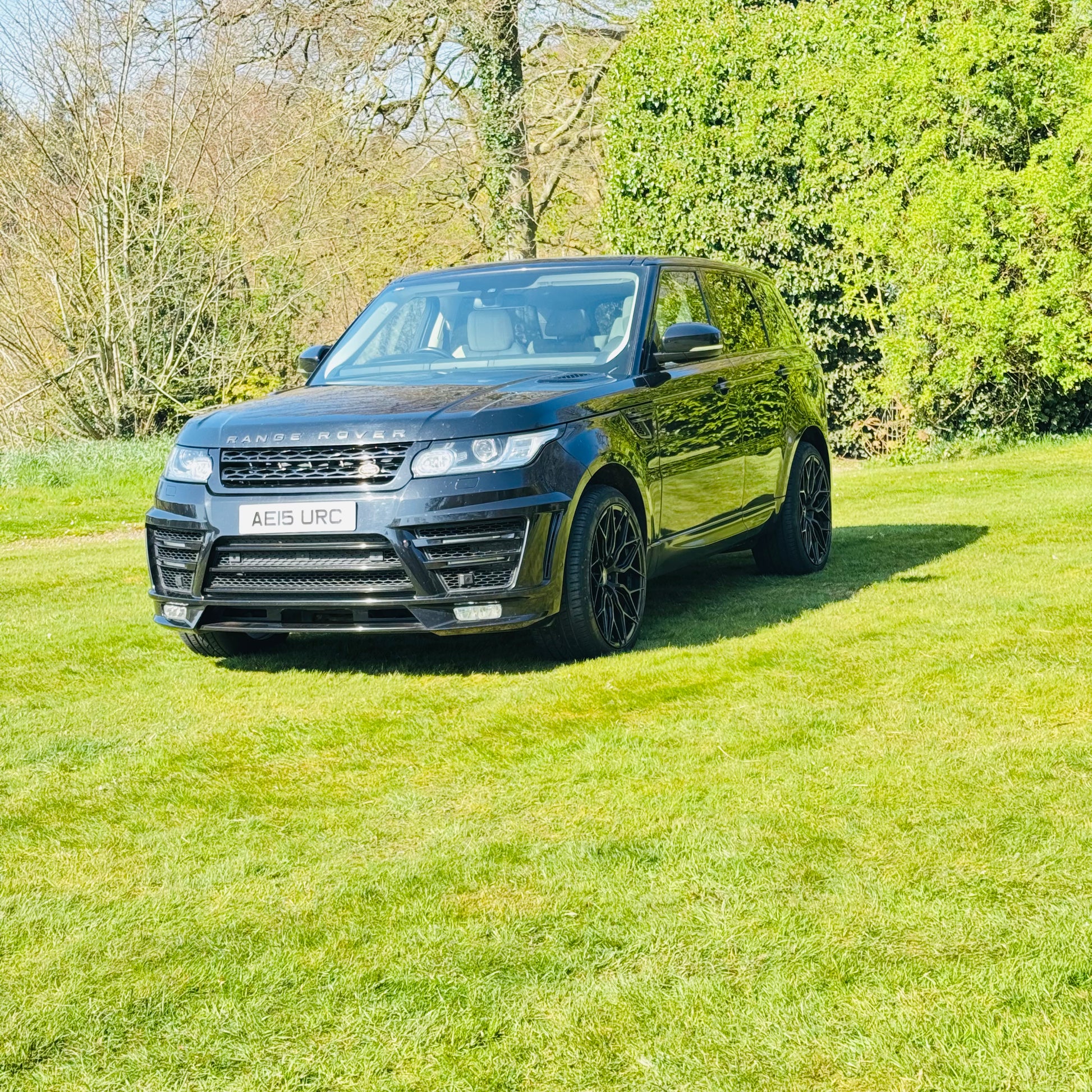 Wedding Cars NI and Belfast | Range Rover Luxury Wedding Car Hire