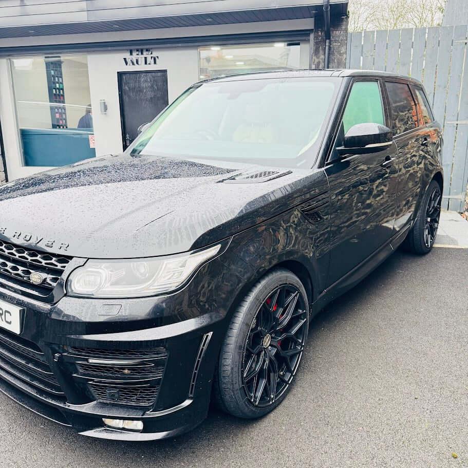 Wedding Cars NI and Belfast | Range Rover Luxury Wedding Car Hire