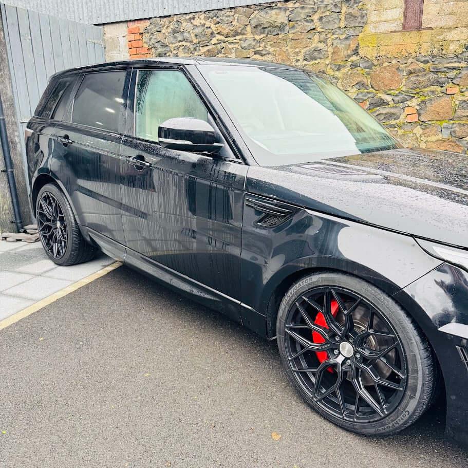 Wedding Cars NI and Belfast | Range Rover Luxury Wedding Car Hire