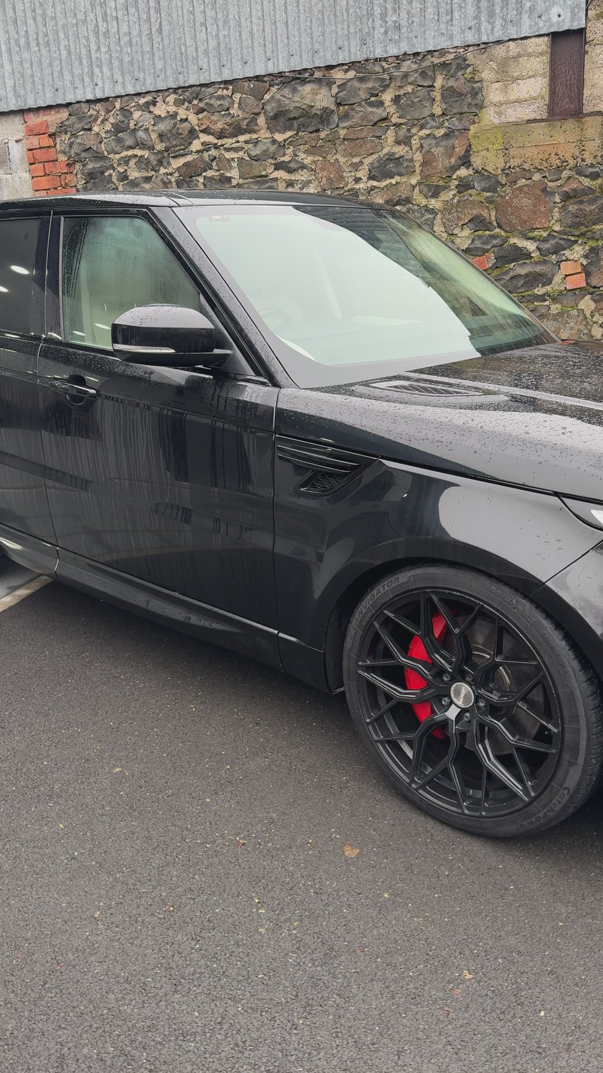 Wedding Cars NI and Belfast | Range Rover Luxury Wedding Car Hire